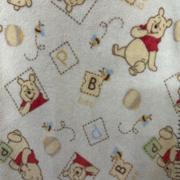Winnie the Pooh Vintage Fleece Baby Blanket Nursery Nursery‎ Comforter Soft Crib - Picture 1 of 4